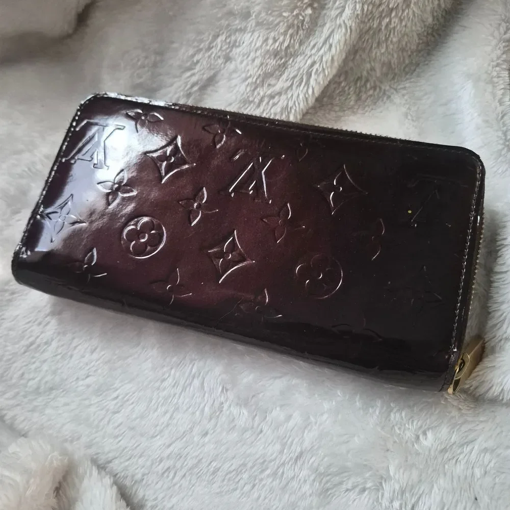 Authentic Louis Vuitton Monogram Vernis Patent Leather Rouge Fauviste Zip Wallet